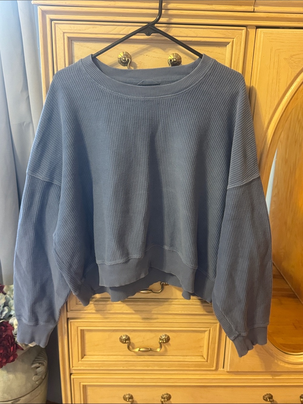 Aeri Ribbed Cropped Pullover